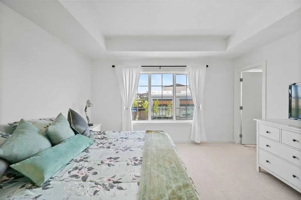 60 Amblefield Terrace NW
