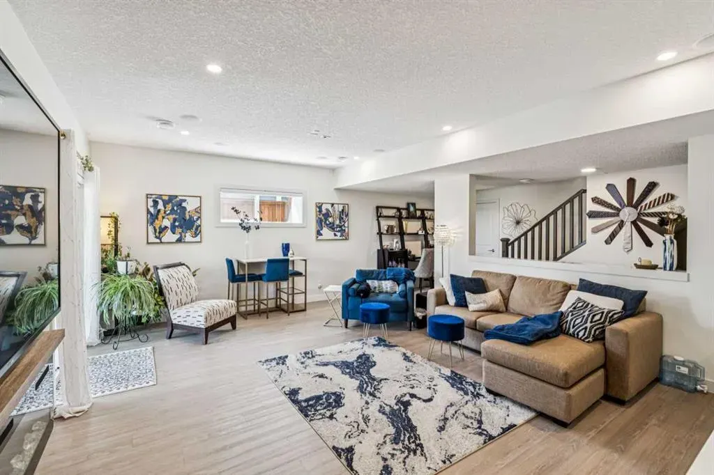 325 325 Kinniburgh