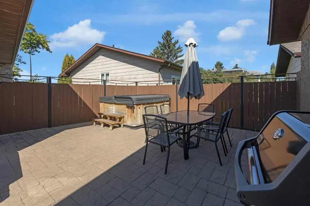 968 Abbotsford Drive NE