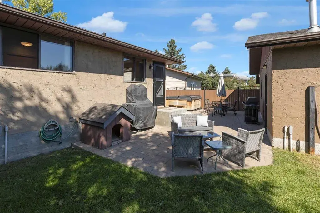968 Abbotsford Drive NE