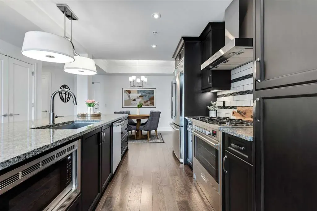 131 Quarry Way SE, #404