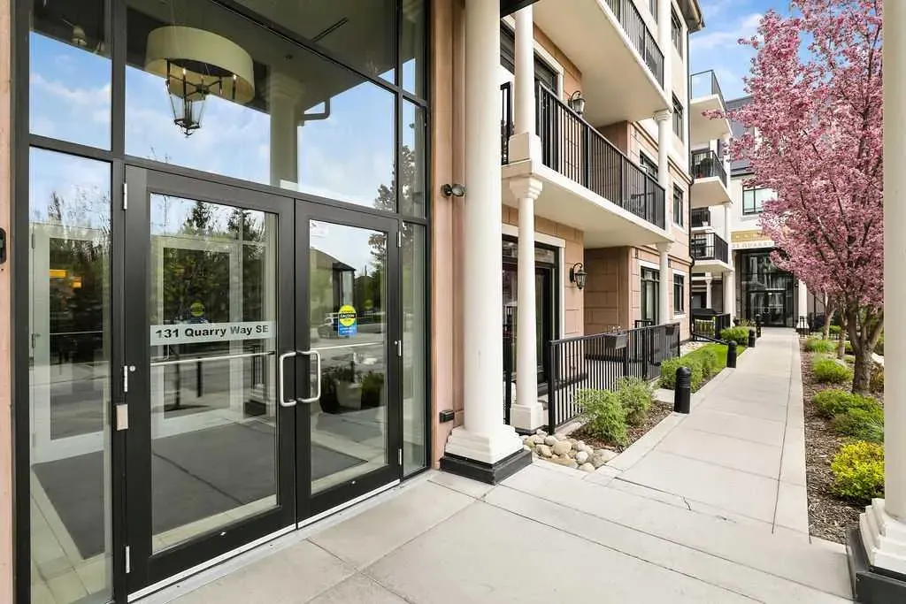 131 Quarry Way SE, #404