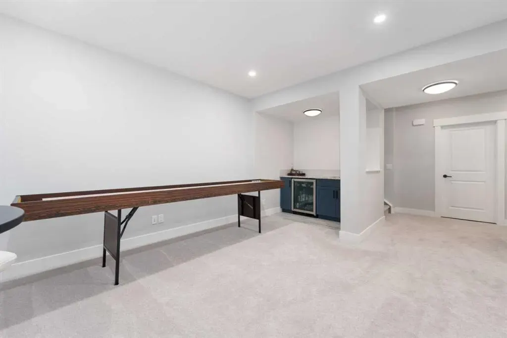 141 Masters Terrace SE