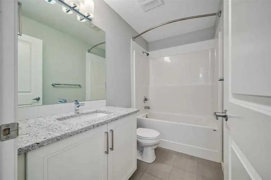 30 Mahogany Mews SE, #411