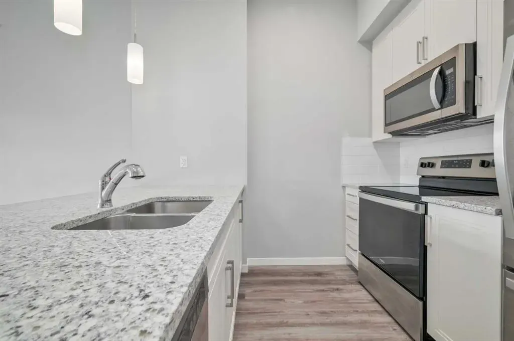 30 Mahogany Mews SE, #411