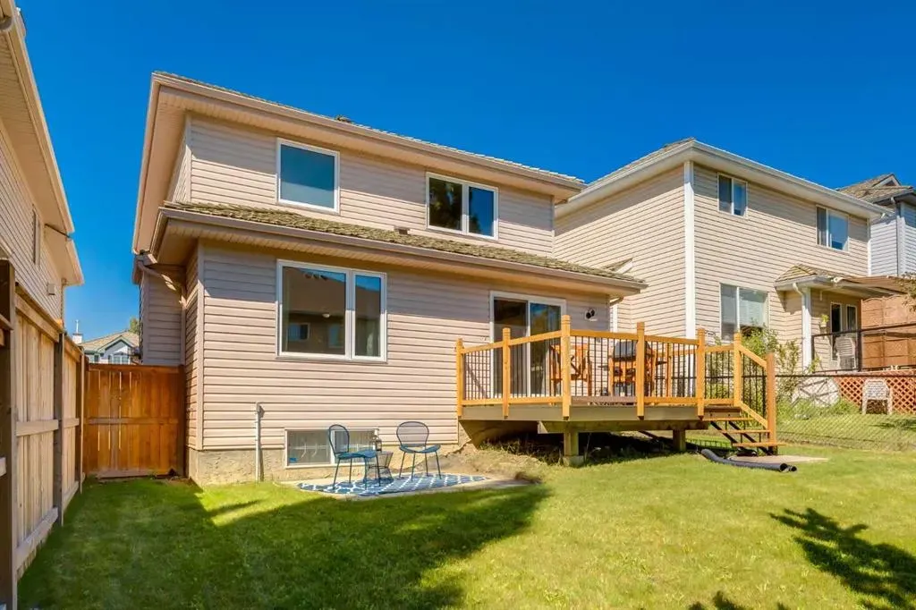 165 Spring Crescent SW