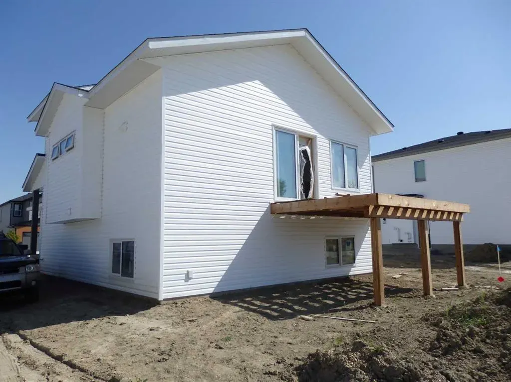 56 Emmett Crescent