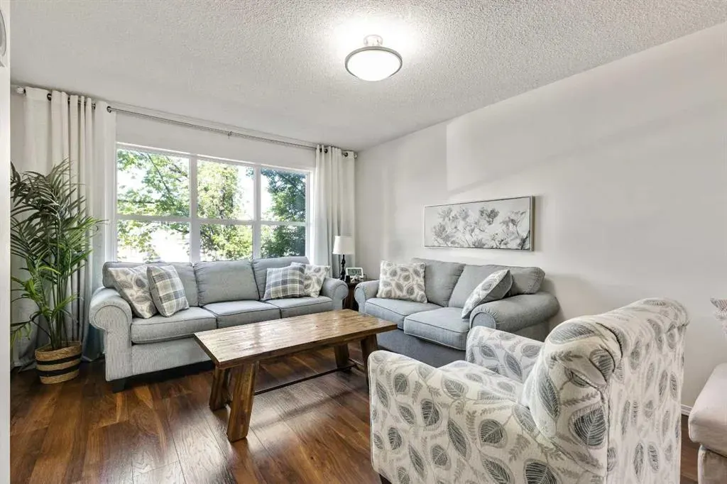 105 Prairie Sound Circle NW
