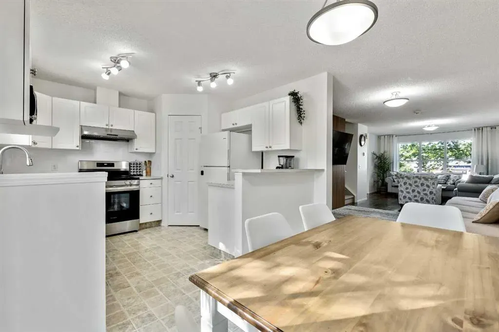 105 Prairie Sound Circle NW