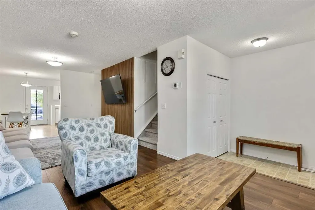 105 Prairie Sound Circle NW