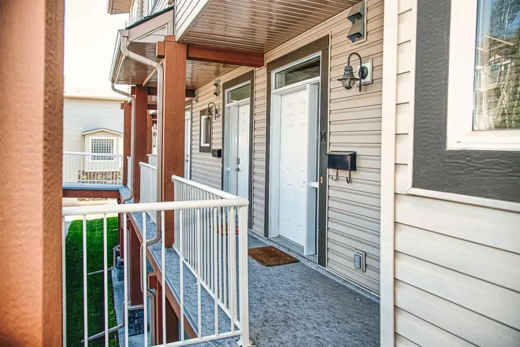 153 Rockyledge Rise NW, #14