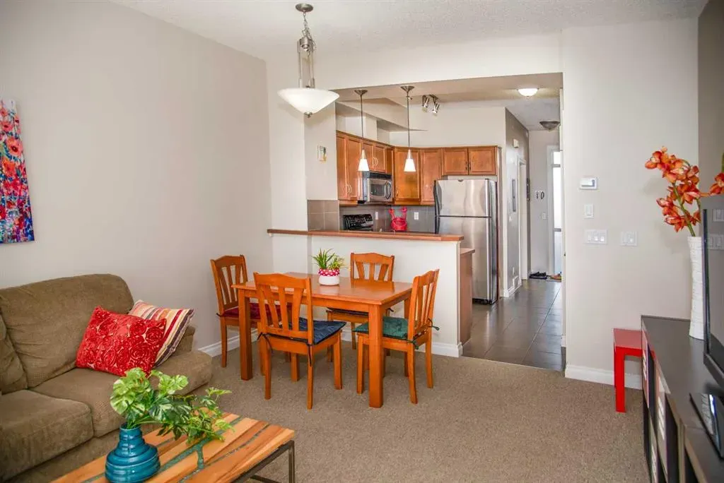 153 Rockyledge Rise NW, #14