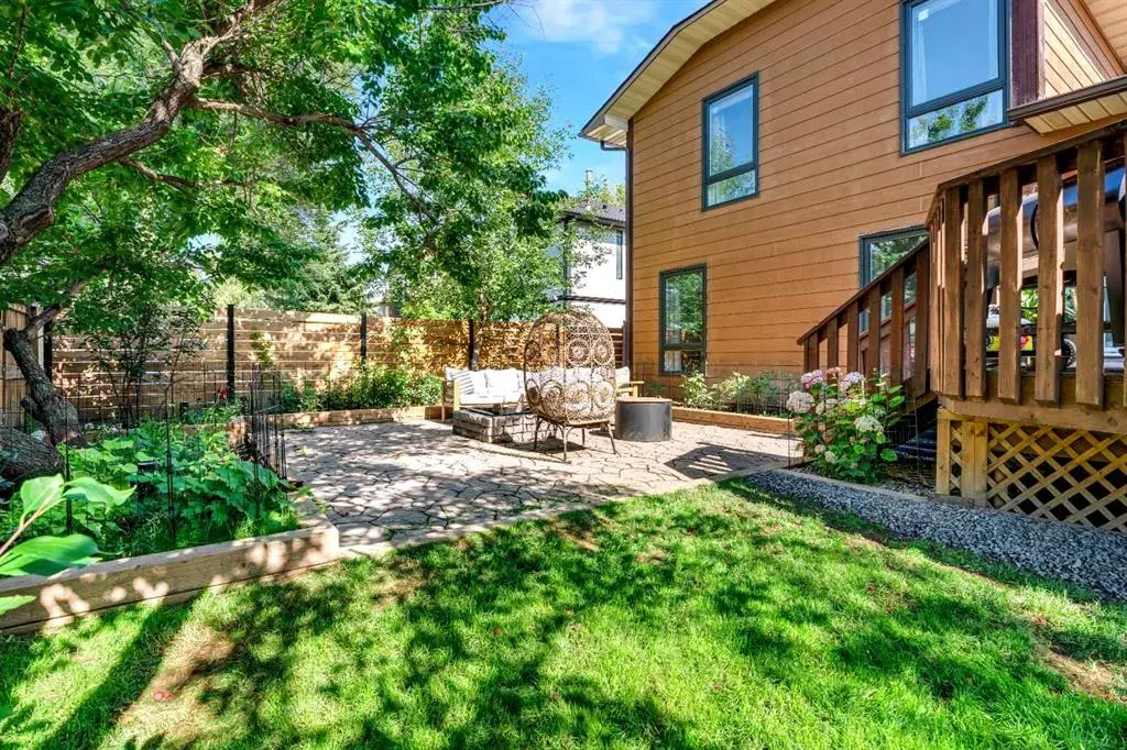 318 Shawnessy Drive SW