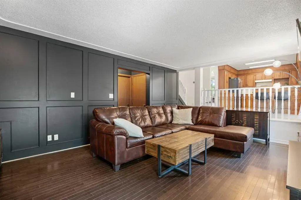 318 Shawnessy Drive SW