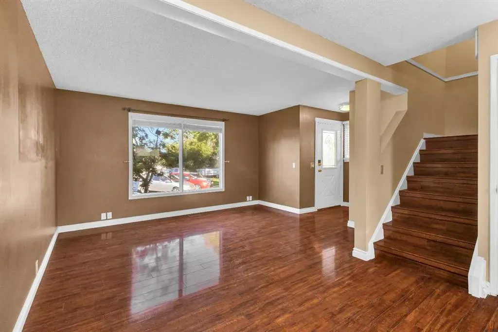 32 Erin Mount Crescent SE