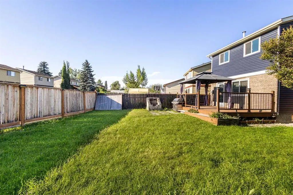 32 Erin Mount Crescent SE