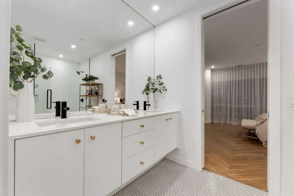 8445 Broadcast Avenue SW, #701