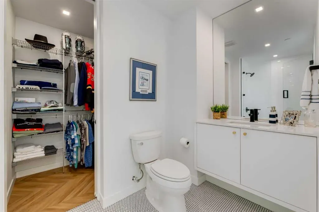 8445 Broadcast Avenue SW, #701