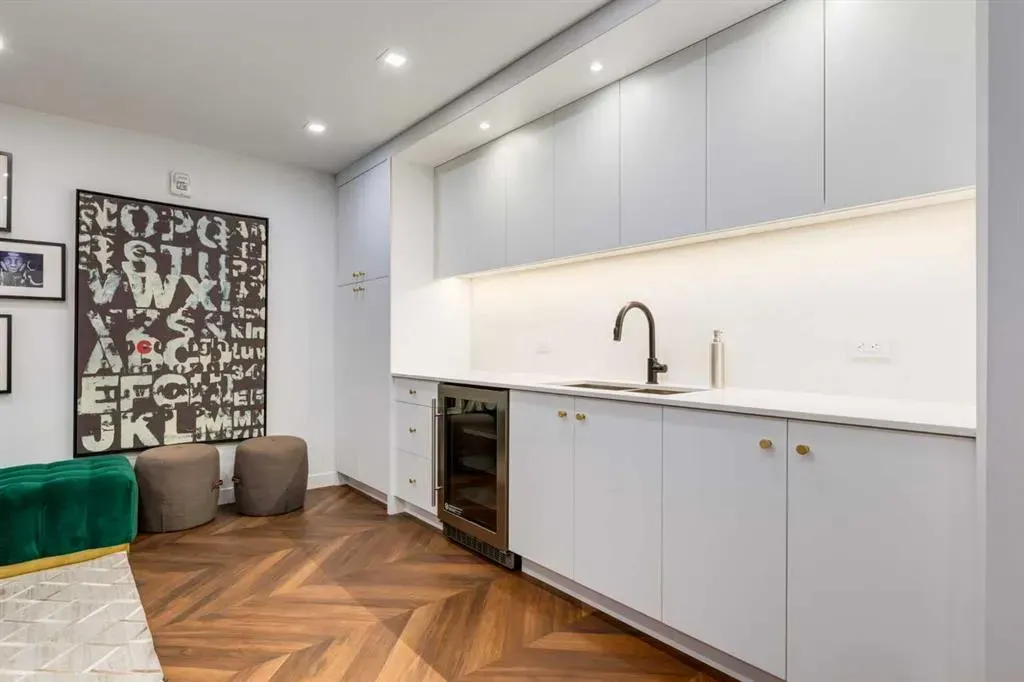 8445 Broadcast Avenue SW, #701