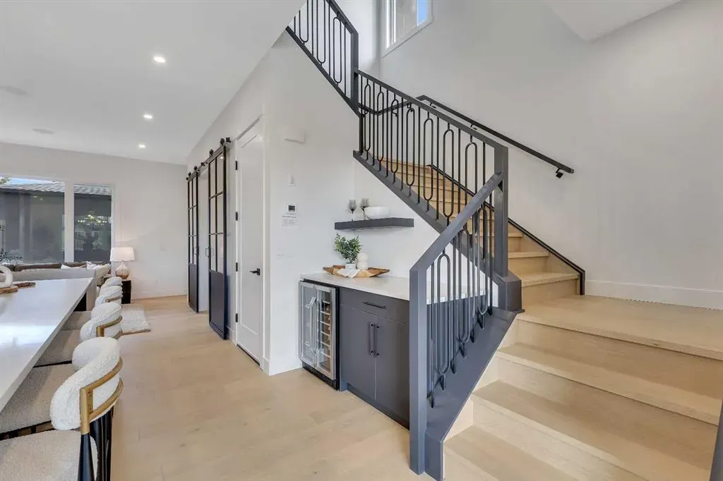 42 Collingwood Place NW