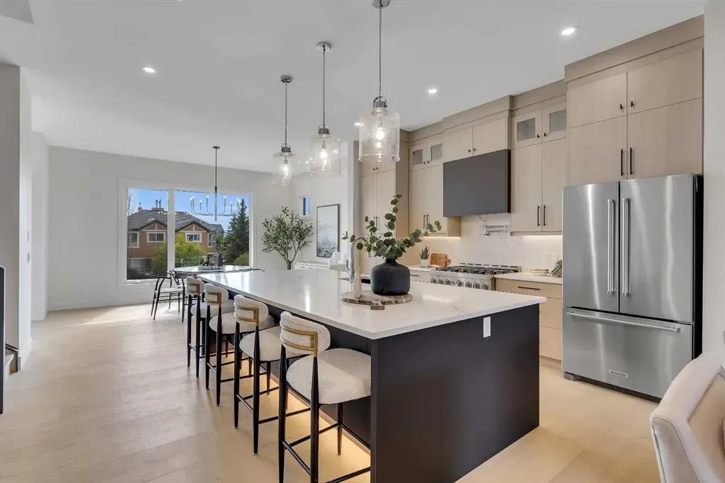 42 Collingwood Place NW