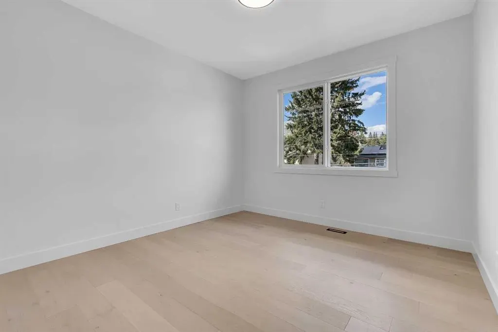 42 Collingwood Place NW