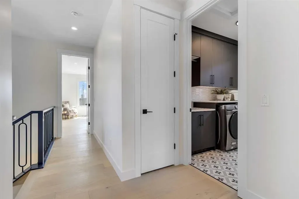 42 Collingwood Place NW