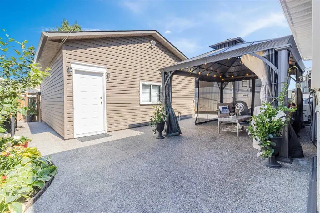 4728 Rundlehorn Drive NE