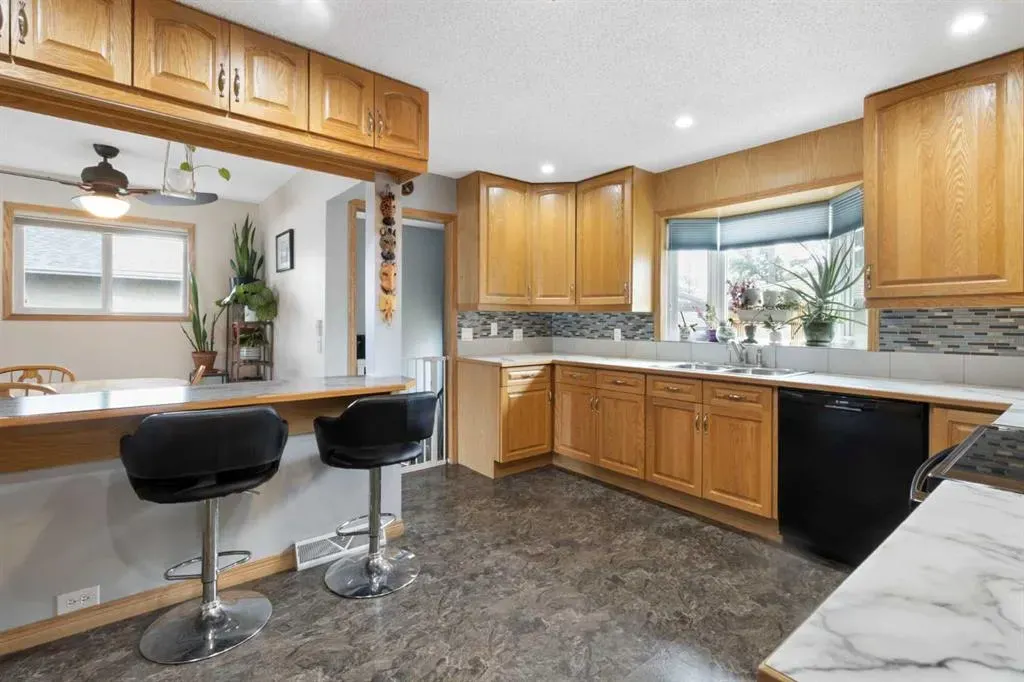 4147 Maryvale Drive NE