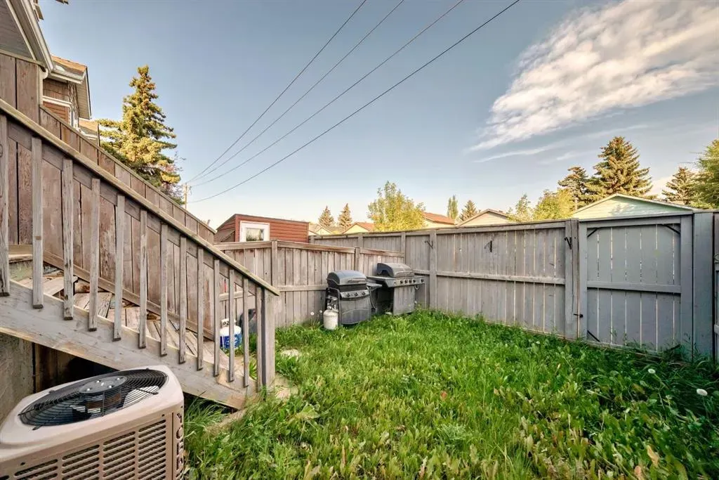 70 Erin Woods Court SE