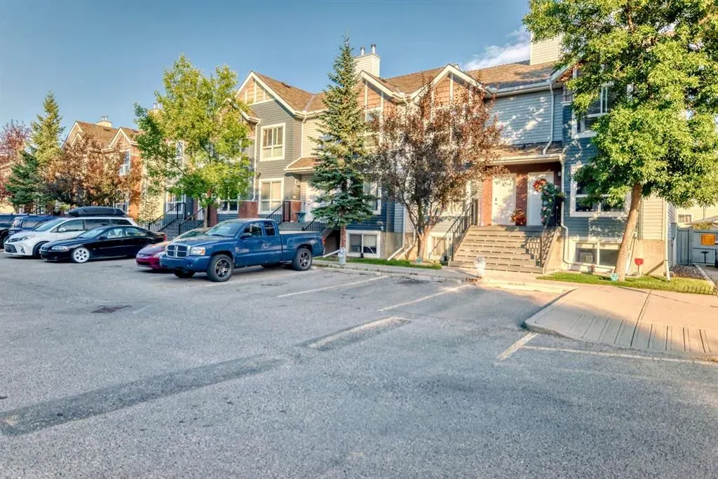 70 Erin Woods Court SE