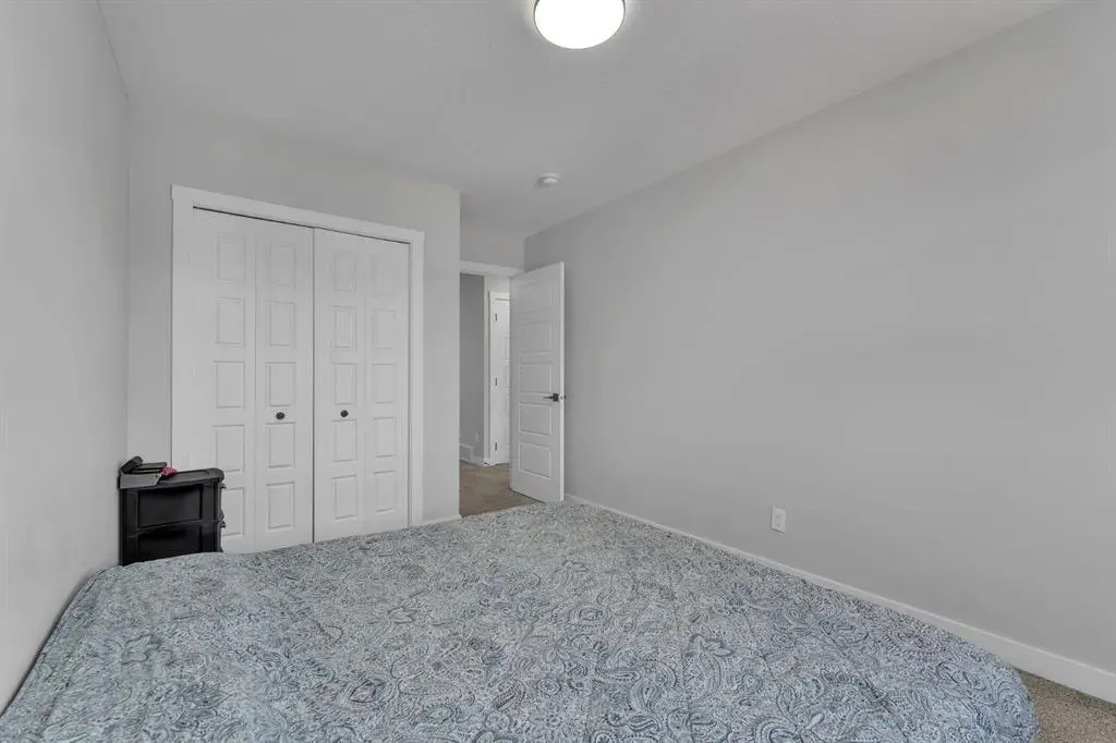 67 Corner Glen Gardens NE