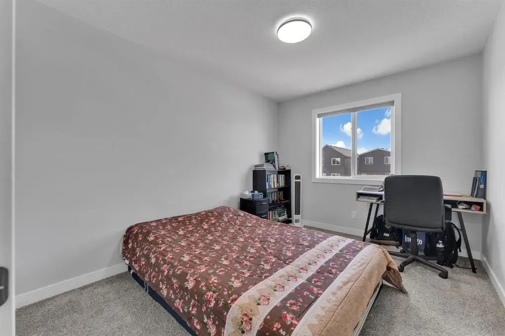 67 Corner Glen Gardens NE