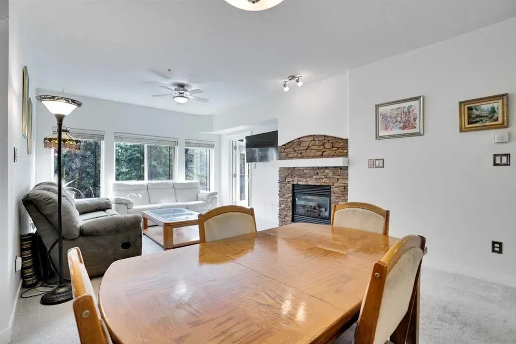 20 Discovery Ridge Close SW, #323