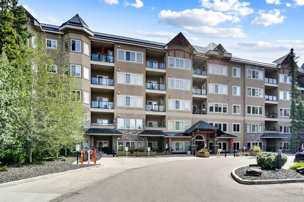 20 Discovery Ridge Close SW, #323