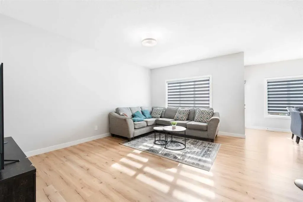 95 Cornerbrook Common NE