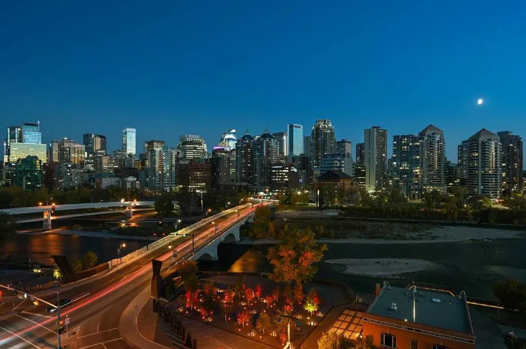 100 10A Street NW, #905