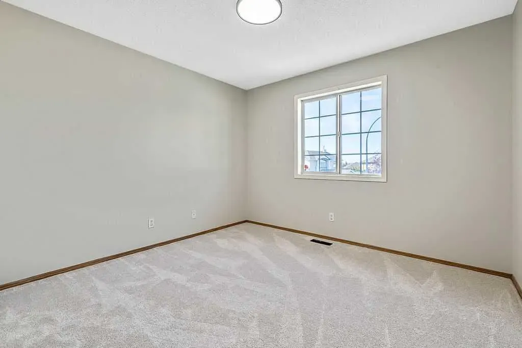 14 Crystalridge Bay