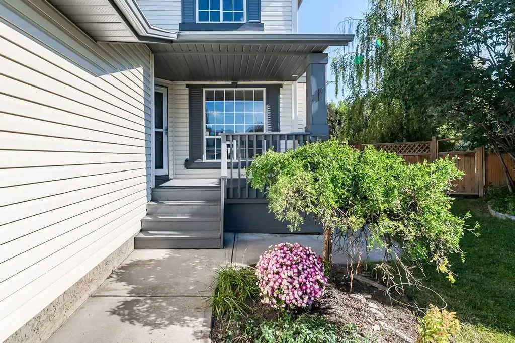 14 Crystalridge Bay