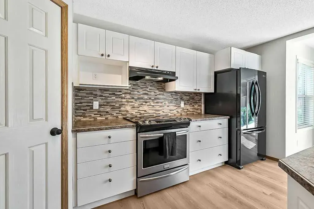 14 Crystalridge Bay