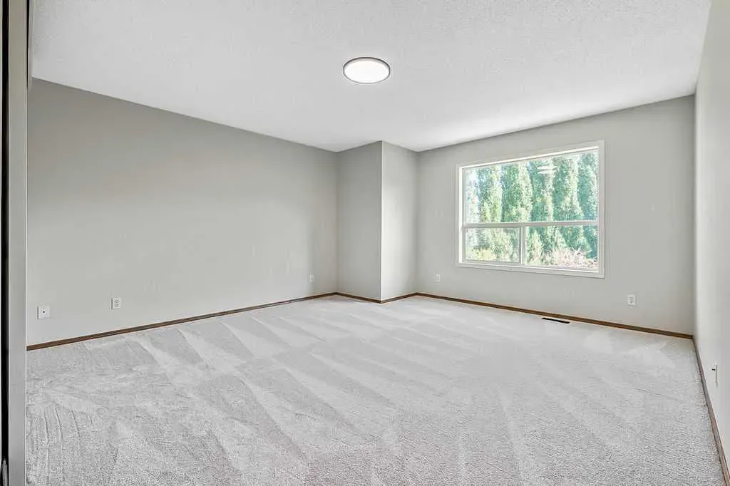 14 Crystalridge Bay