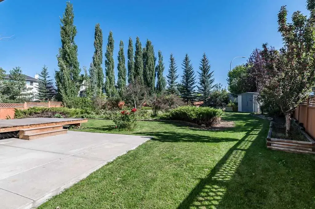 14 Crystalridge Bay