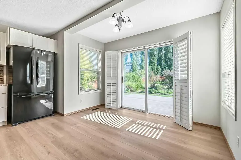 14 Crystalridge Bay