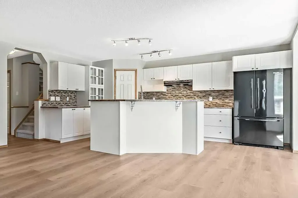 14 Crystalridge Bay