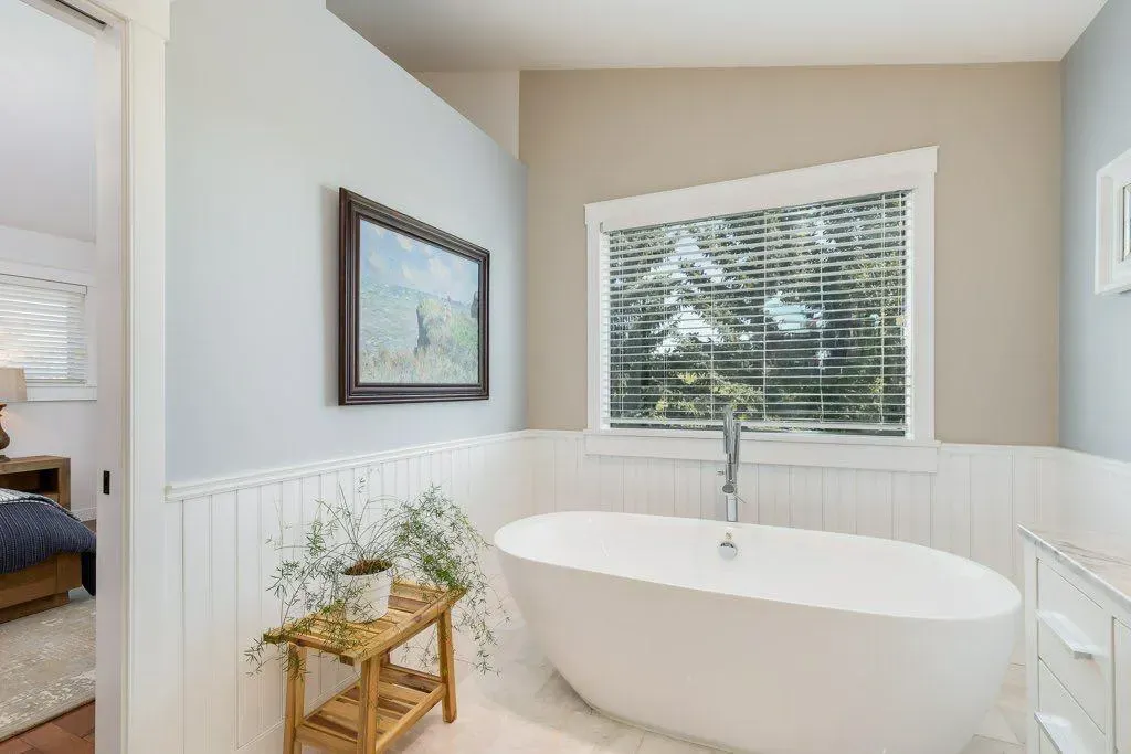 243 Country Hills Close NW
