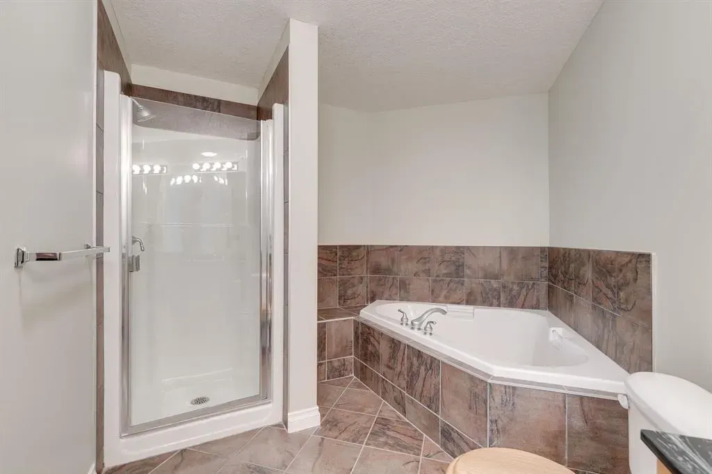 10 Hemlock Crescent SW, #304