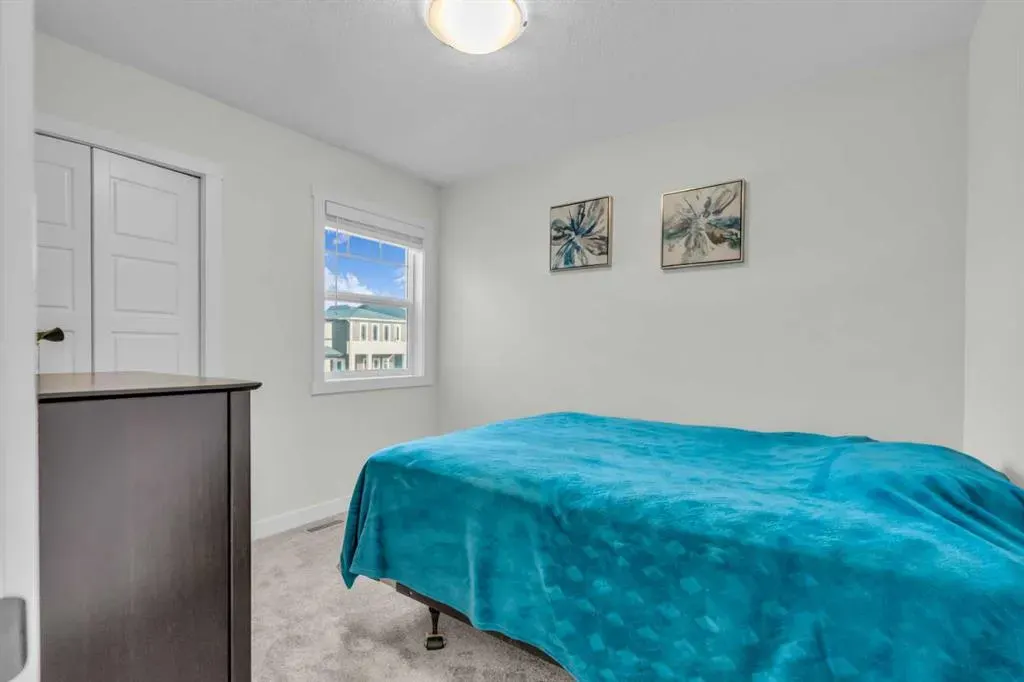 35 Versant View SW