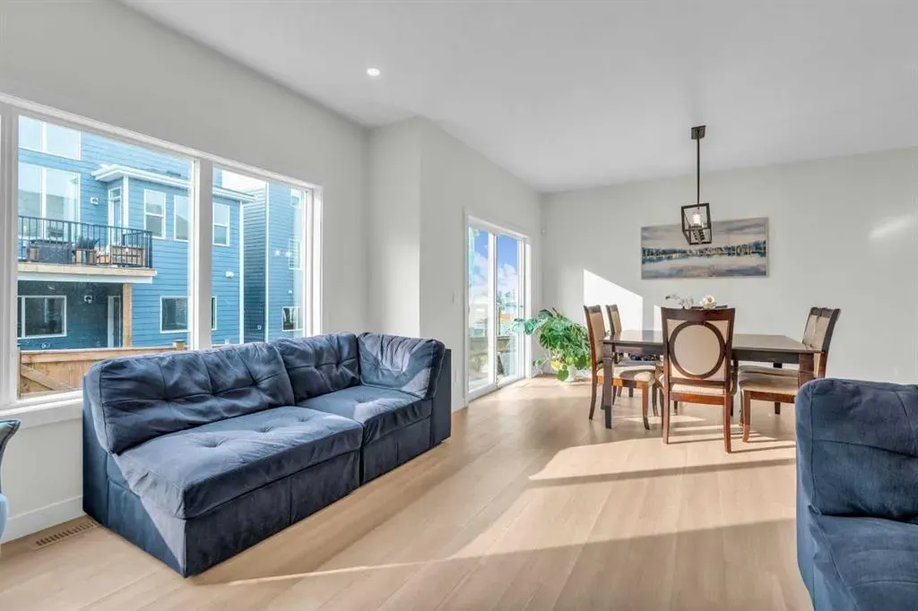 35 Versant View SW