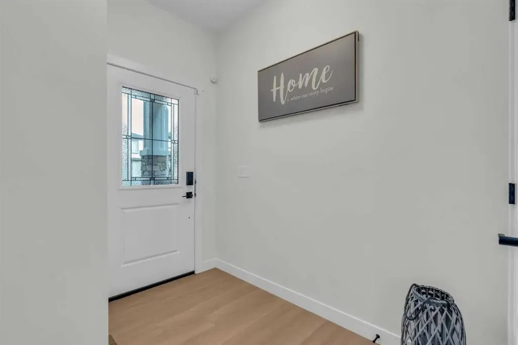 35 Versant View SW