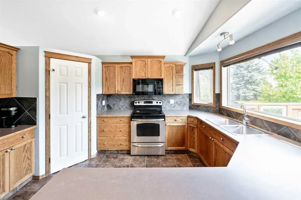 20 High Ridge Crescent NW